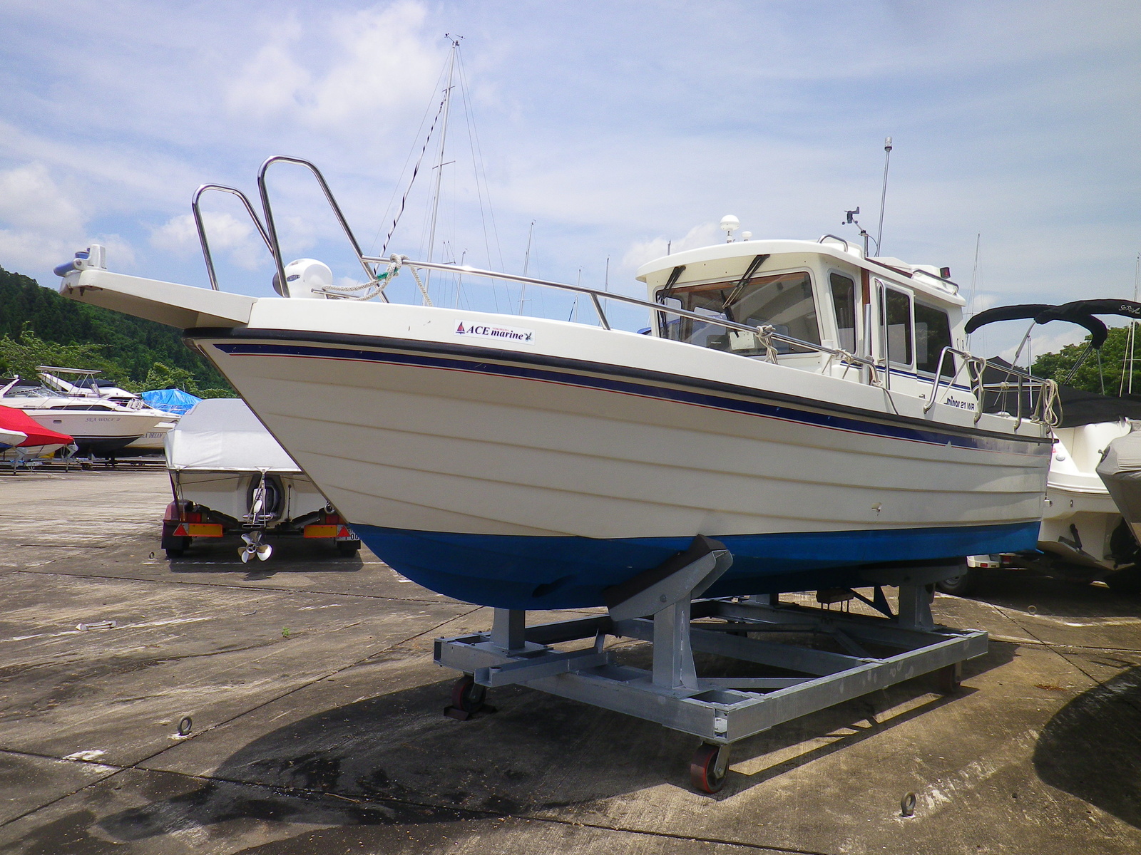 ヤンマー、21フィート スズキ70馬力 船 鹿児島 船舶 係留