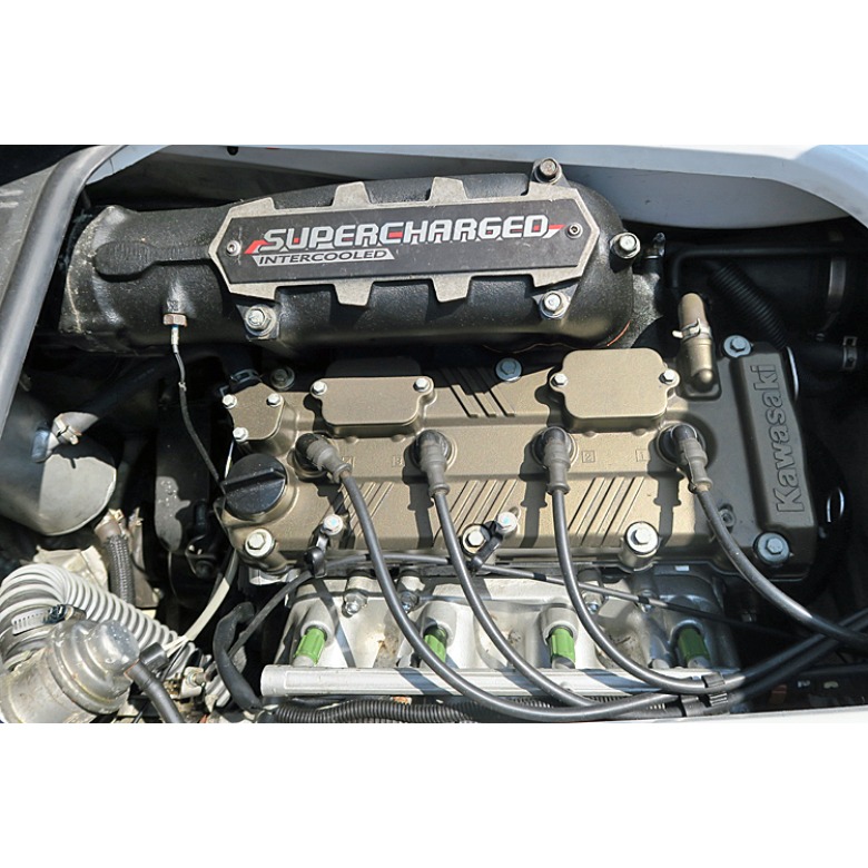 カワサキ ULTRA 250X | 【中古艇ドットコム】 中古ボート・ヨットの個人売買応援サイト
