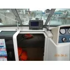 操船席から見易い位置に魚探設置
