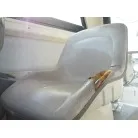 椅子に破れあります。