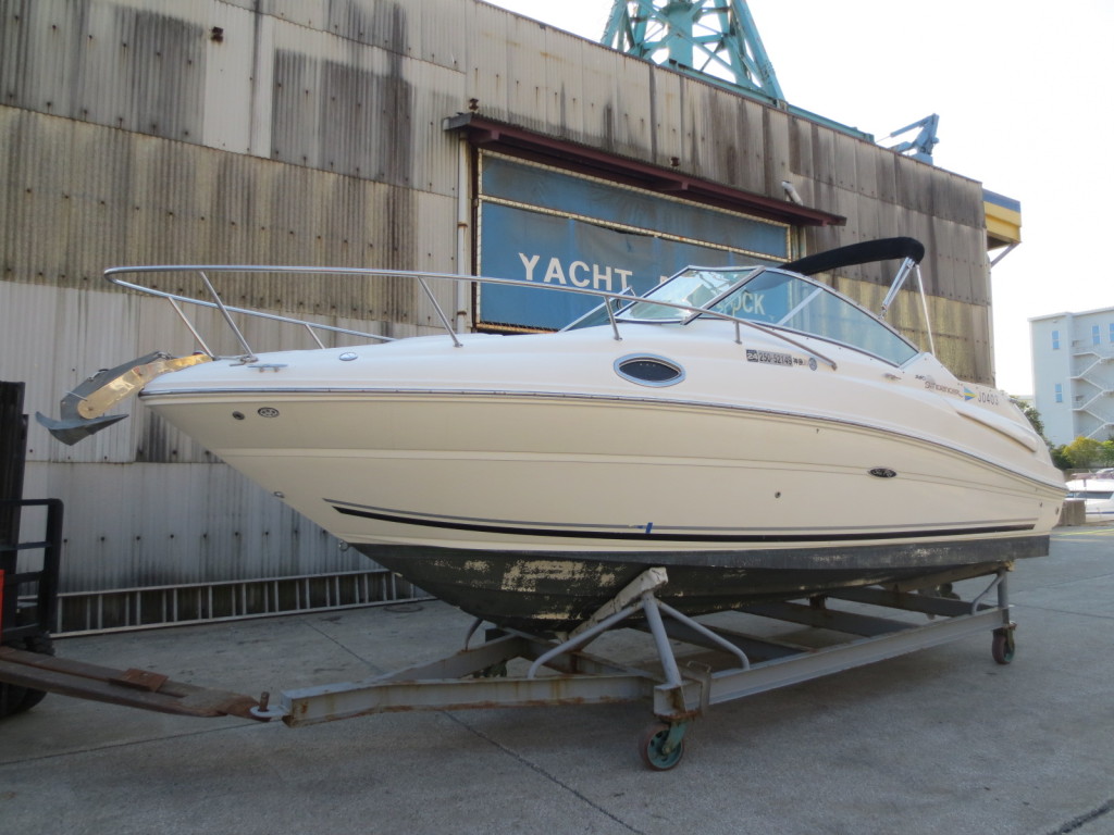 中古ボート シーレイ 31Ft サンダンサー (エンジン 発電機 修理済み)
