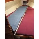 この布とポールでVバースの半分を物置きに出来ます。