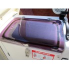 中が覗けないように工夫しています。