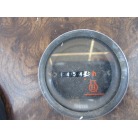 古いアワーメーターです。今は動いていません。