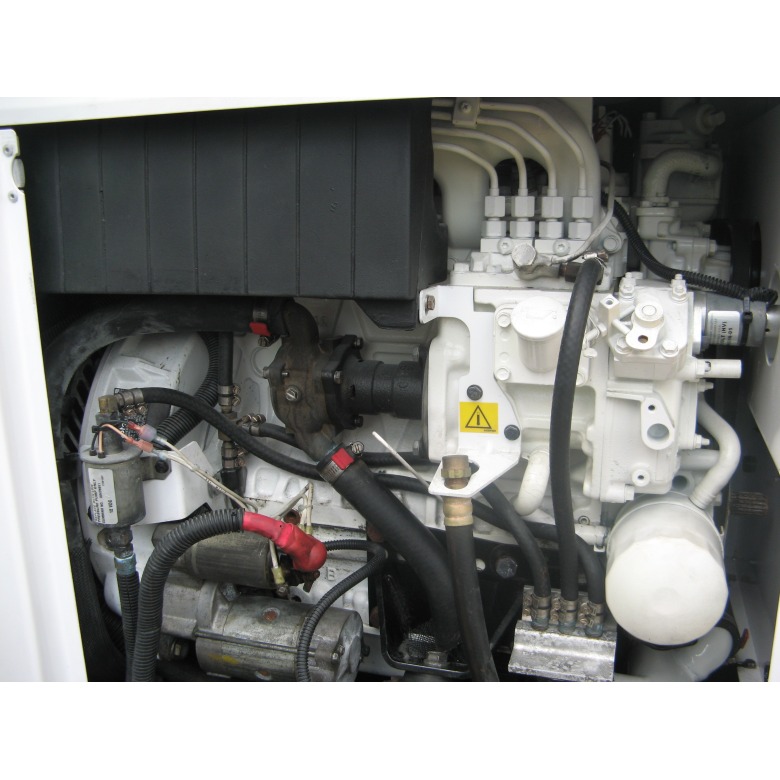 冬ギフト  オナン 17kw発電機 MDKDP-1849714 | 【中古艇ドットコム インバーター発電機
