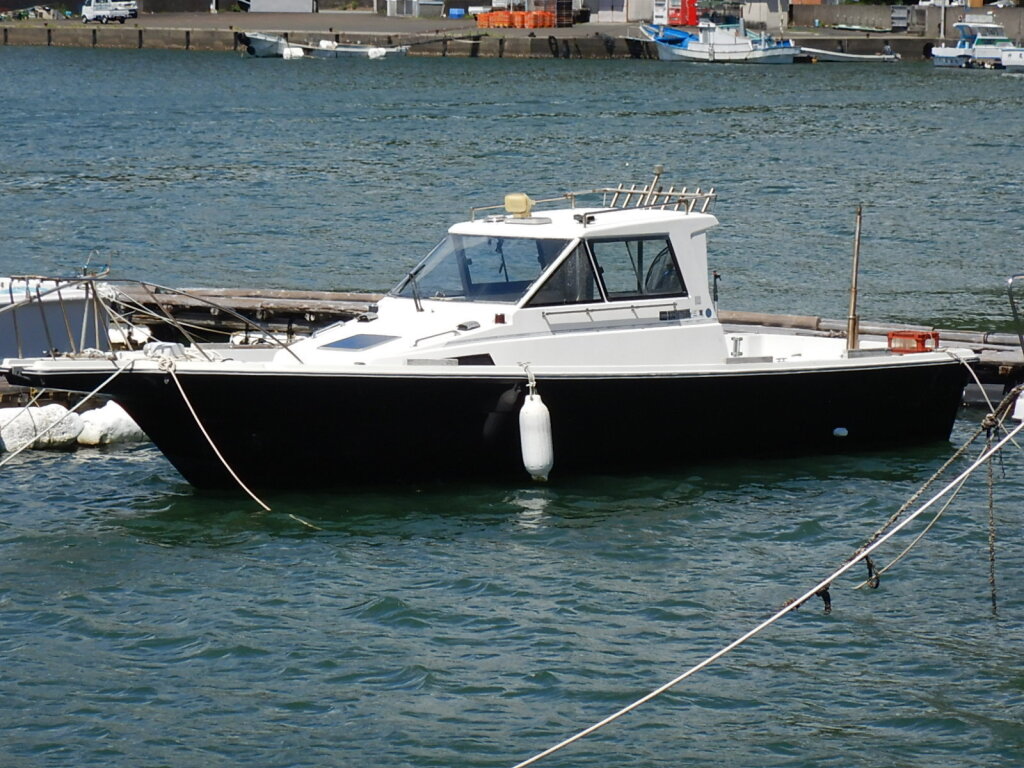 97500円 YAMAHA UF-17 プレジャーボート 30馬力 魚探付き - 小型