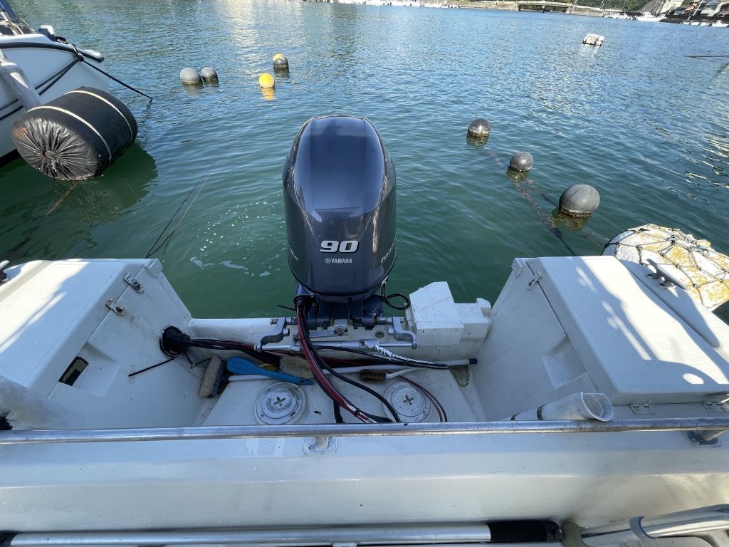 22フィートボート トーハツ船外機 検査受けたばかり