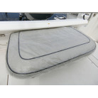 カバーを掛けて保管していますのでキレイです。