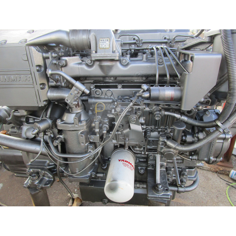 No.2400 ヤンマー 4LH-HT 135ps(2.96) Yanmar 【Used Marine