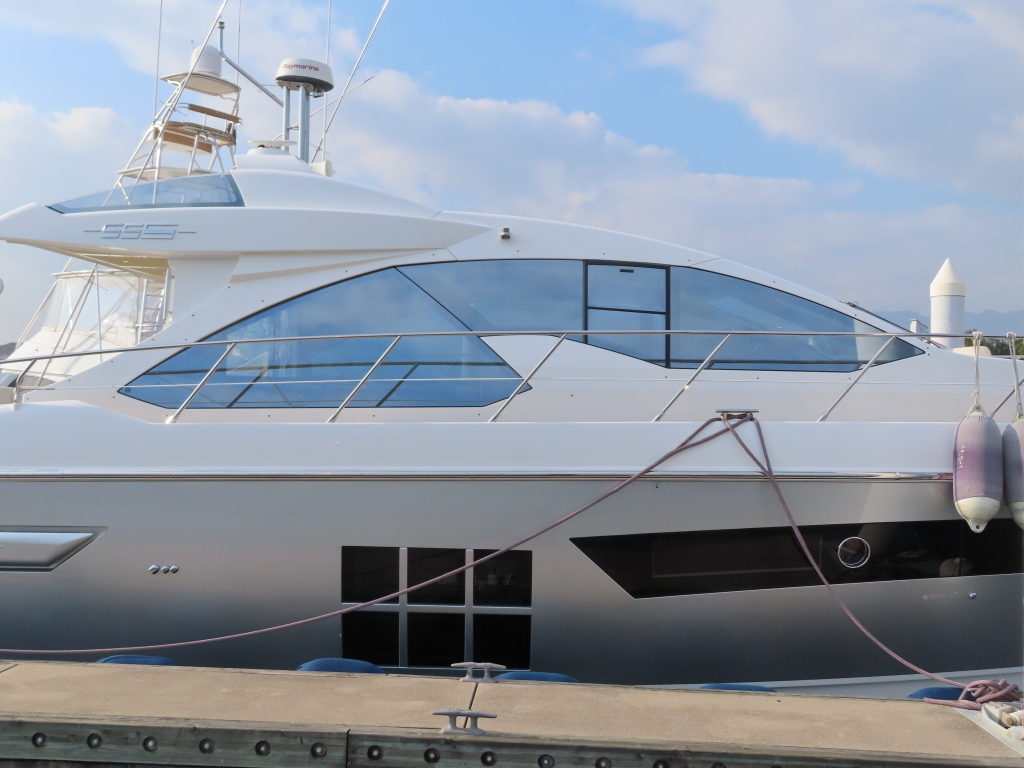 AZIMUT-BENETTI アジムット55S | 【中古艇ドットコム】 中古ボート・ヨットの個人売買応援サイト