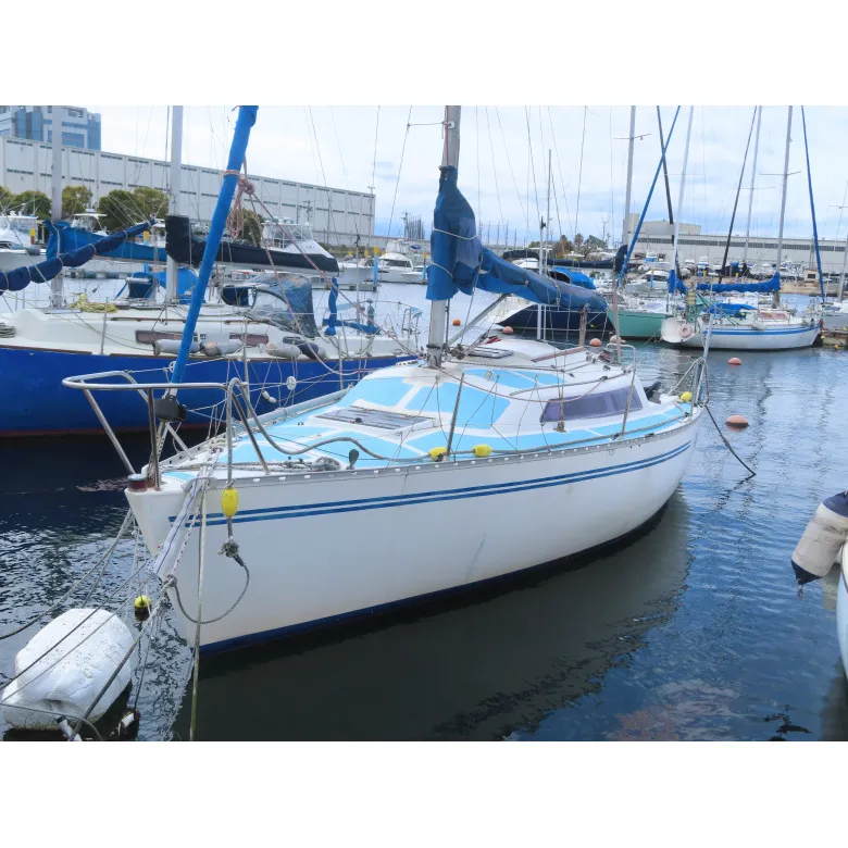 カスタムマリン JOY RAC 26 | 【中古艇ドットコム】 中古ボート 