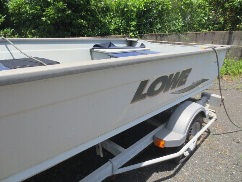 LOWE アルミボート 3人乗 V1256 Sea Nymph V SERIES *KS192