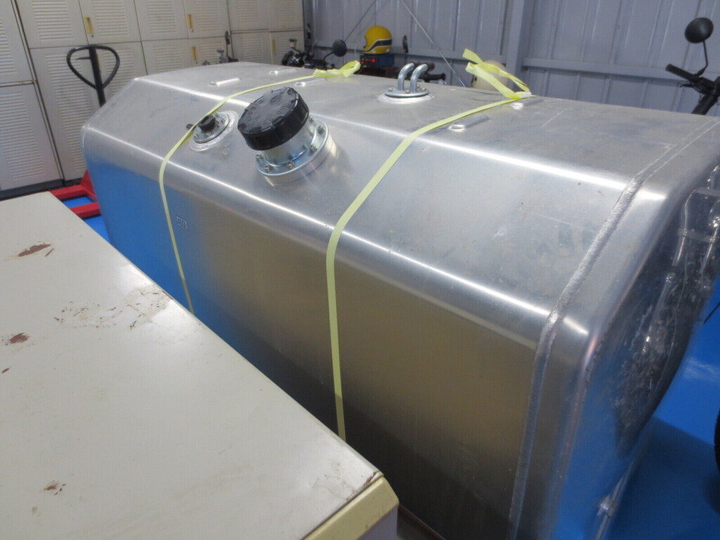 燃料タンク各種 軽油用、200L-300L | 【中古艇ドットコム】 中古
