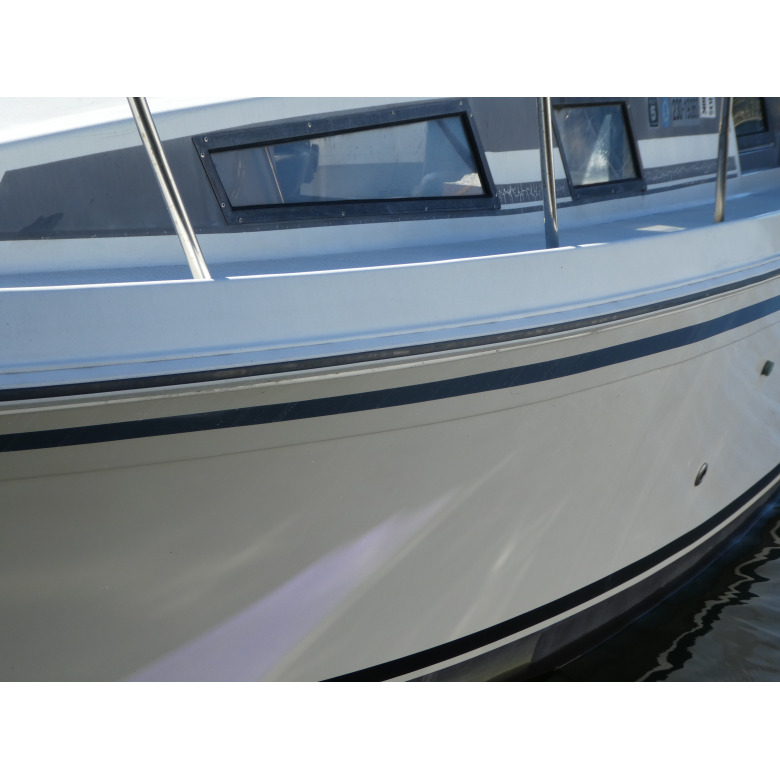 ヤマハ FR27 VOLVO KAMD42P 186馬力 中古艇ドットコムより ヤマハ FR-27 | 【中古艇ドットコム】 中古ボート・ヨットの個人