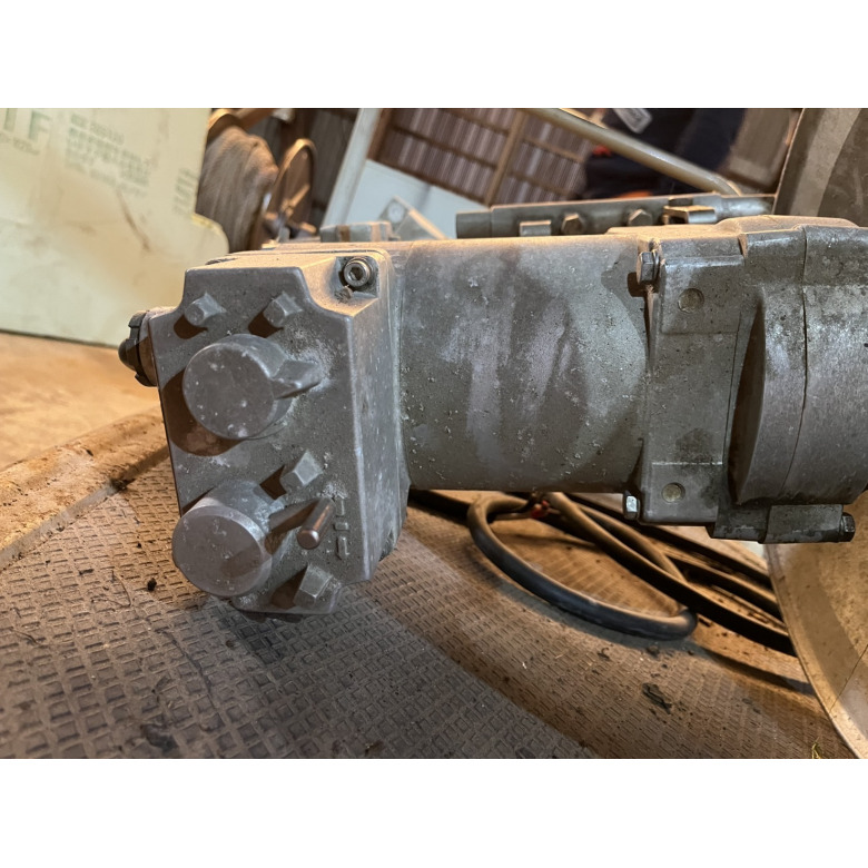 岩崎電機工業 ネットラインホーラー12V | 【中古艇ドットコム