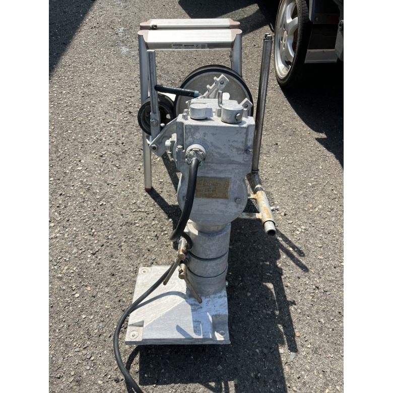 岩崎電機工業 ネットラインホーラー24V | 【中古艇ドットコム