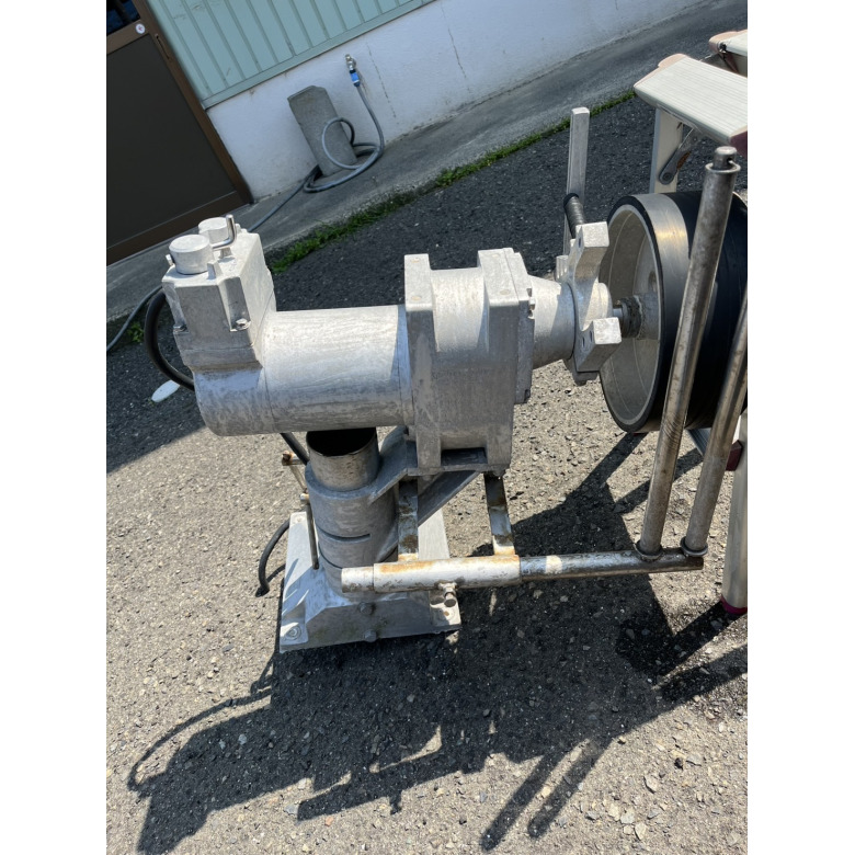 岩崎電機工業 ヤングネットラインホーラー 12V 250W | 中古船