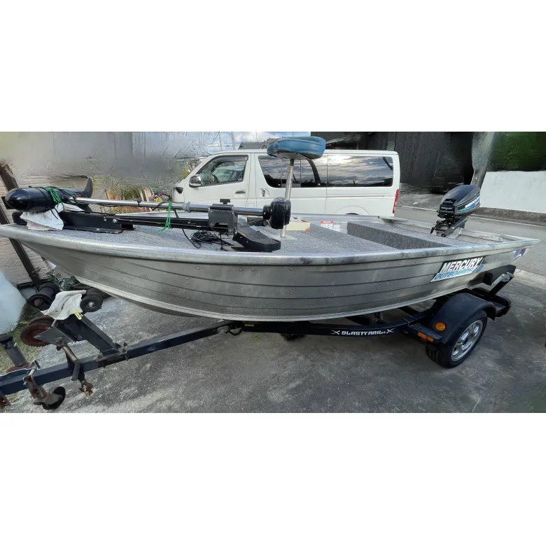 クイントレックス V12 | 【中古艇ドットコム】 中古ボート・ヨットの クイントレックス V12 | 【中古艇ドットコム】 中古ボート・ヨットの