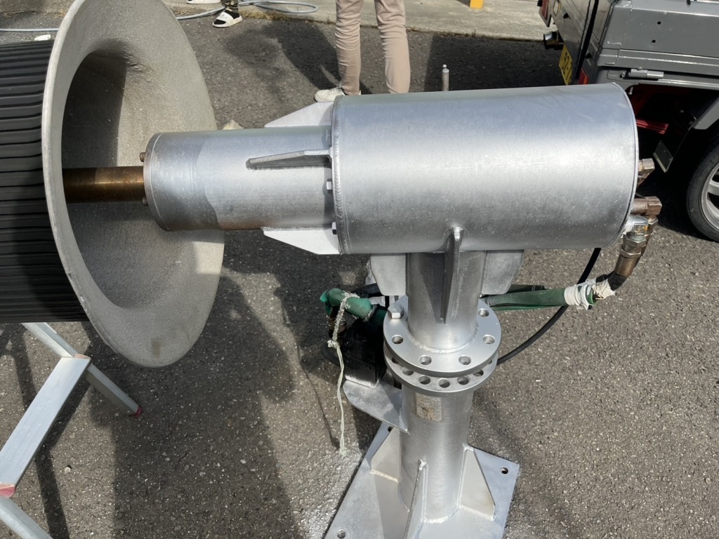 値下げ★油圧式巻き上げ機　船用　中古　網あげなどに　ステンレス製　ジャンク品　送料無料 油圧網巻き上げ機 | 【中古艇ドットコム】 中古ボート・ヨットの