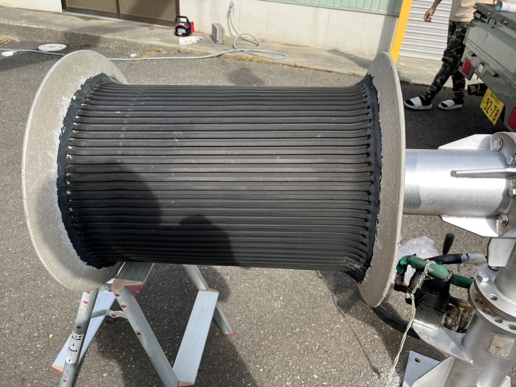 値下げ★油圧式巻き上げ機　船用　中古　網あげなどに　ステンレス製　ジャンク品　送料無料 油圧網巻き上げ機 | 【中古艇ドットコム】 中古ボート・ヨットの