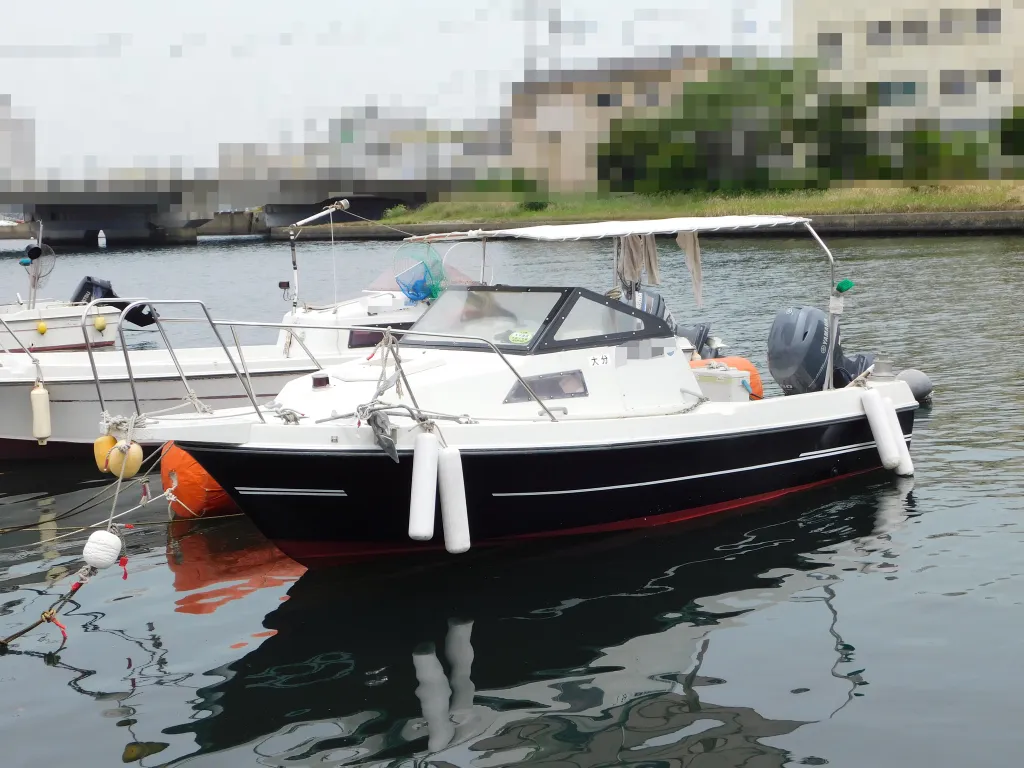 アキプラ 18FB | 【中古艇ドットコム】 中古ボート・ヨットの個人売買