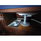 ギャレー横　机の下