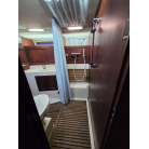 ギャレー横　化粧室