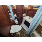 ギャレー横　化粧室