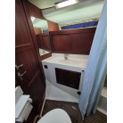 ギャレー横　化粧室