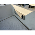 換気口に割れ（右舷）