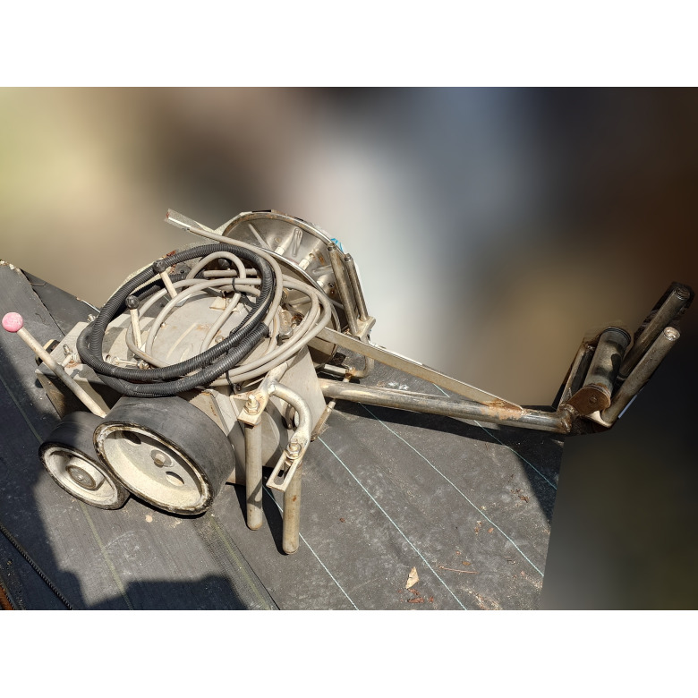 新日海工業株式会社 延縄 引き縄 ローラー 24V 250W