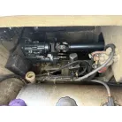 後部デッキ　燃料タンク側から
